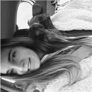 Studentessa universitaria propone lezioni di matematica a ragazzi frequentanti superiori/medie/elementari